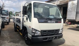 xe tải isuzu QKR77H thùng lửng màu trắng