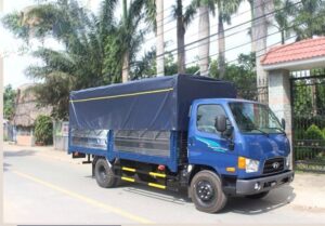 Xe tải 7 tấn hyundai 110sp thùng mui bạt kích thước lọt lòng thùng: 5 mét. Hyundai 110sp là dòng xe thay thế cho các sản phẩm Hyundai HD99 và Hyundai HD800 ga cơ