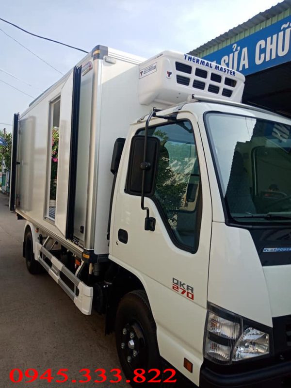 Xe tải isuzu QKR77H thùng đông lạnh tải trọng 1.9 tấn đạt tiêu chuẩn Euro4.